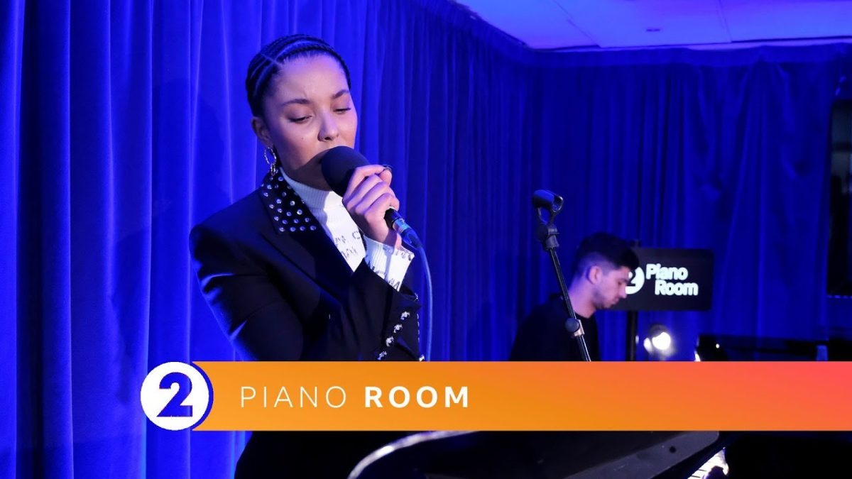 Grace Carter - Someone You Loved (Lewis Capaldi Cover)