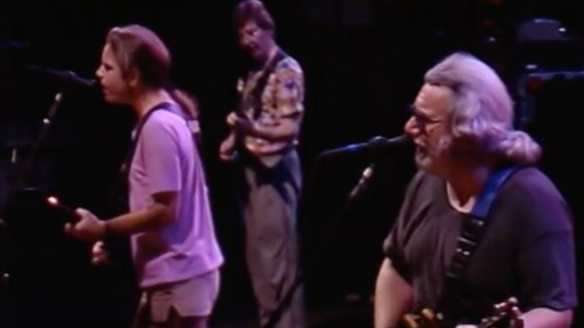 Grateful Dead Performs ‘Uncle John's Band’ In 1989: Pro-Shot Video