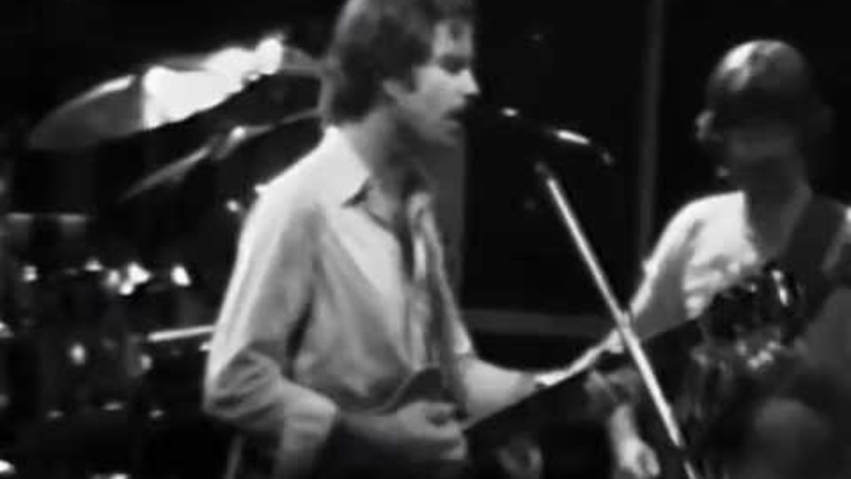Grateful Dead - Round and Round - 08/05/79 - Oakland Auditorium (OFFICIAL)