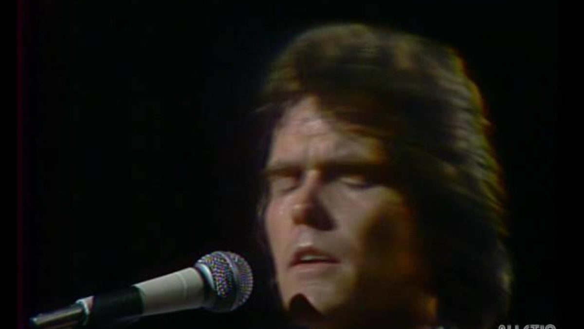 Guy Clark, "Desperados Waiting For a Train," Austin City Limits
