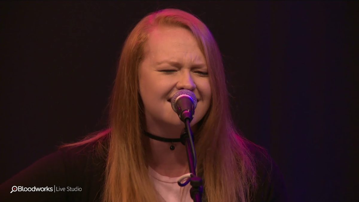 Hailey Verhaalen - Shooting Stars (98.7 THE BULL)