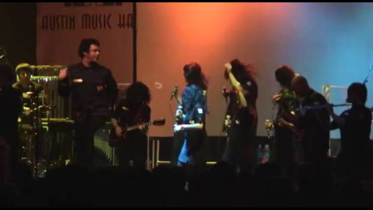 The Polyphonic Spree - Running Away - 3/16/2007 - Austin Music Hall, Austin, TX