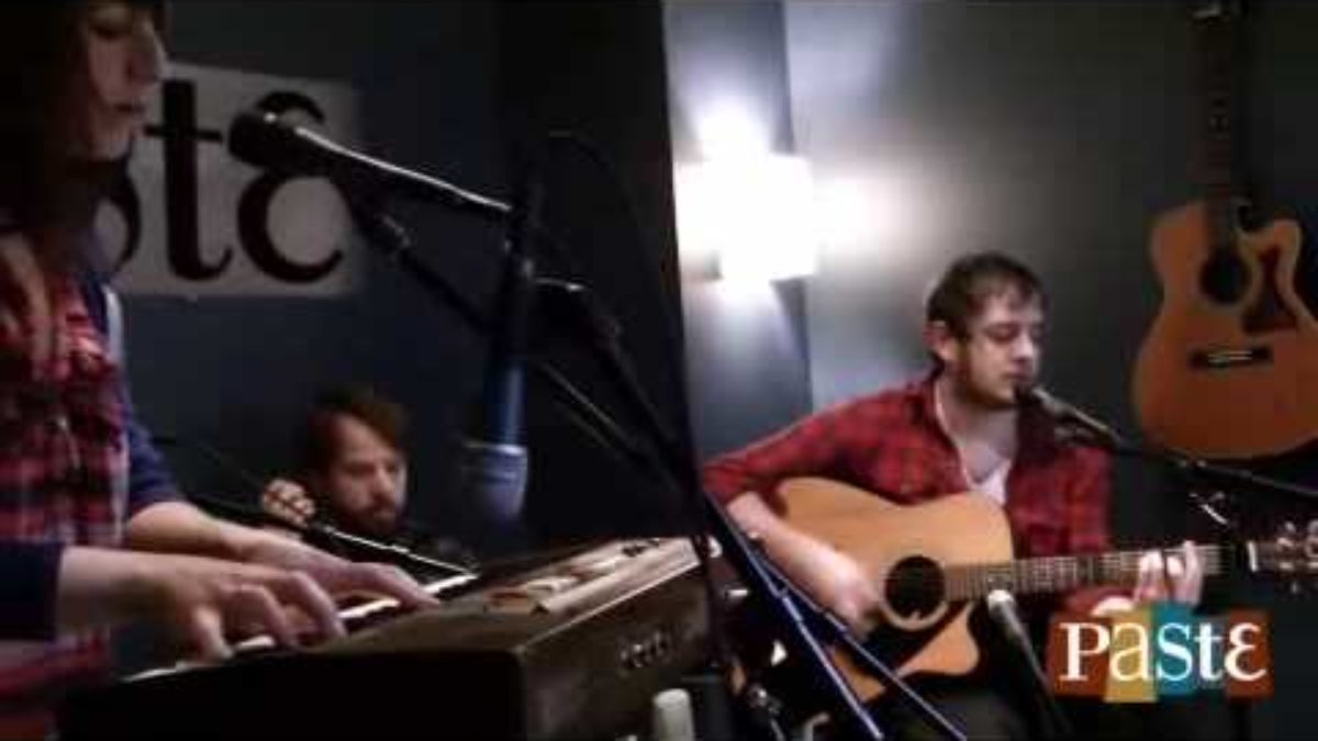 Headlights "Catch Them All" live at Paste