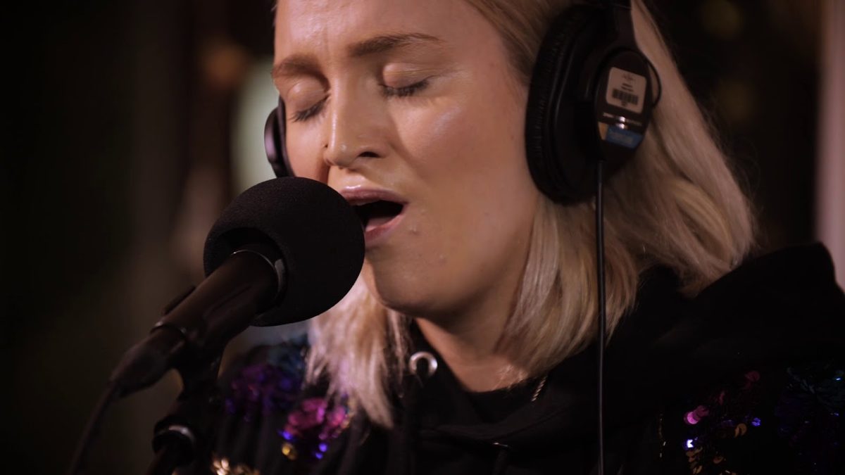 Hildur - Water (Live on The Current)