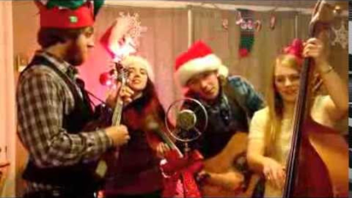 HOLIDAY COUNTDOWN: The Barefoot Movement // The Bluegrass Situation