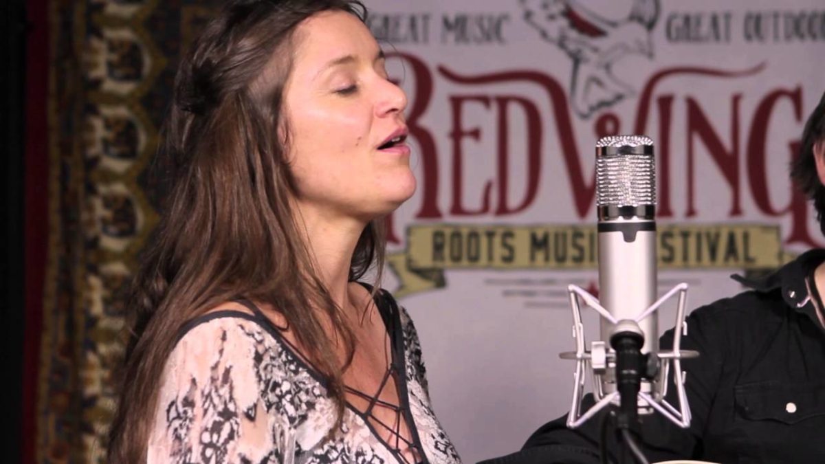 HOT CAN SESSION: I Draw Slow - "Carolina" // The Bluegrass Situation
