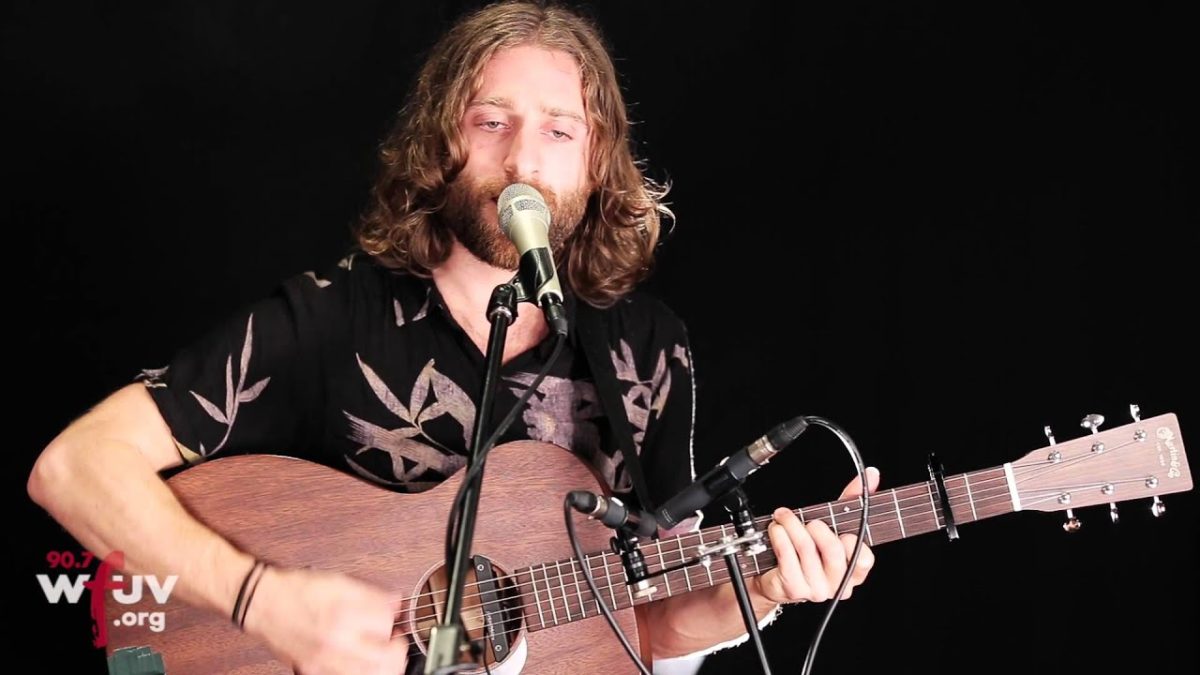 Husky - "Saint Joan" (Live at WFUV)