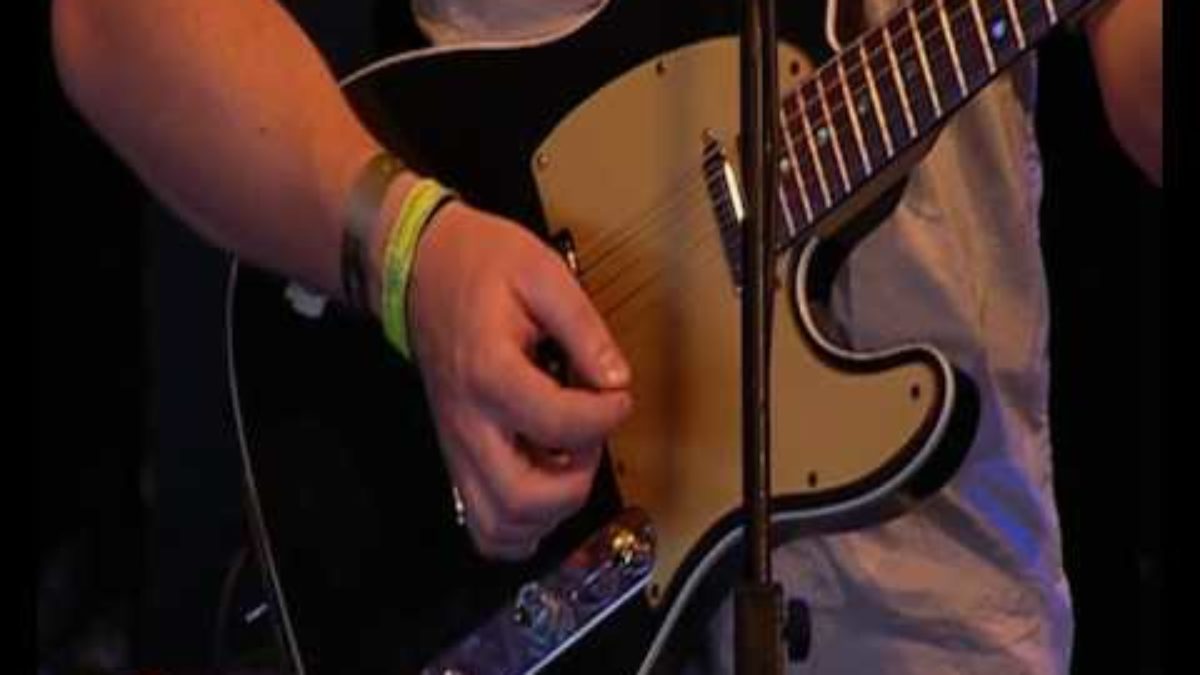 Man Without Country - Clipped Wings (BBC Introducing stage at Glastonbury 2010)