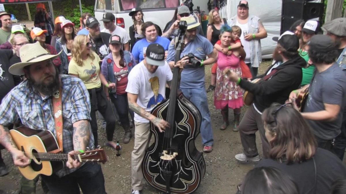 The Calamity Cubes!: "Skateboard Hips" Live at Muddy Roots Spring Weekender 5/21/16