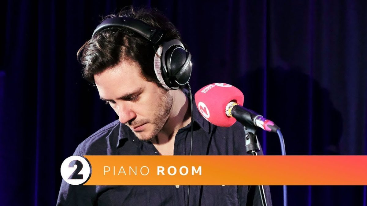 Jack Savoretti - Human (The Killers Cover) (Radio 2 Piano Room)