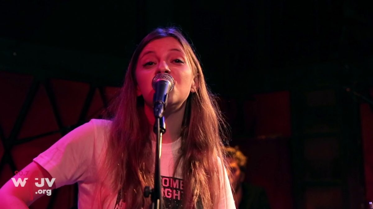 Jade Bird - "Honeymoon" (Live at Rockwood Music Hall)