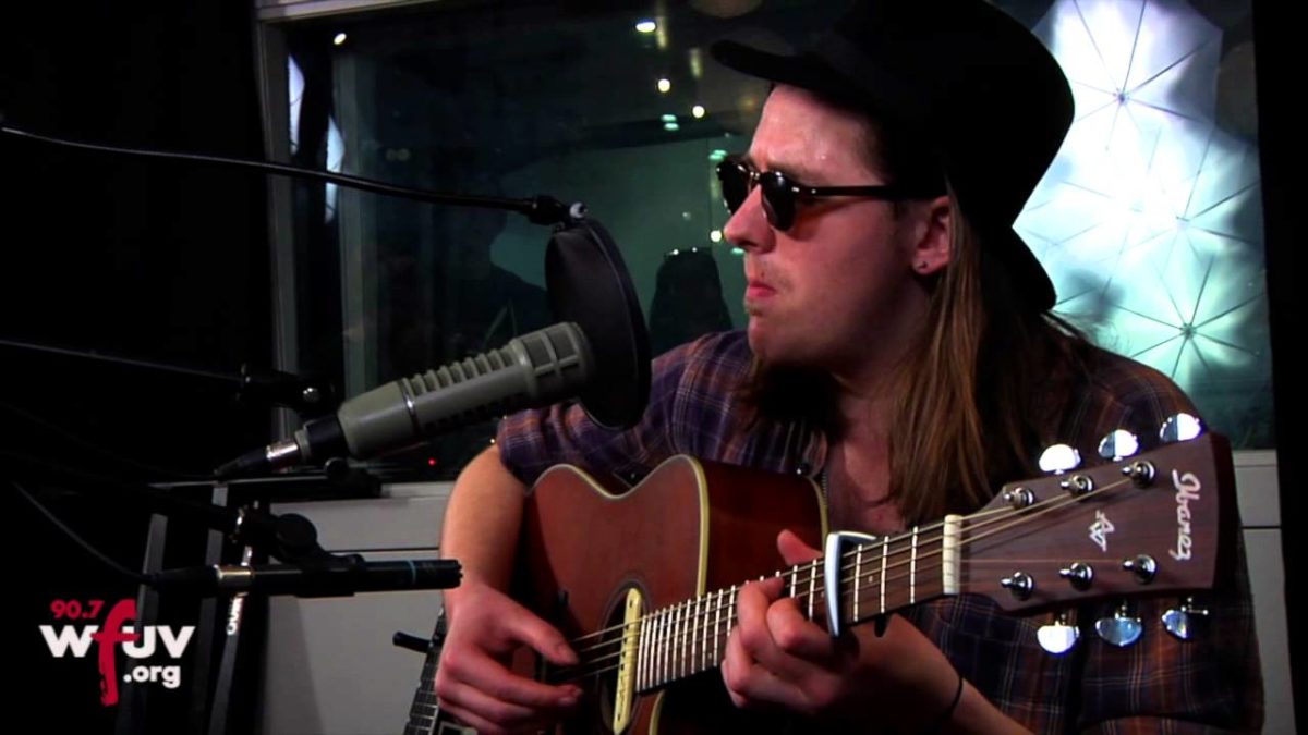 Jamie N. Commons - "Lead Me Home" (Live at WFUV)