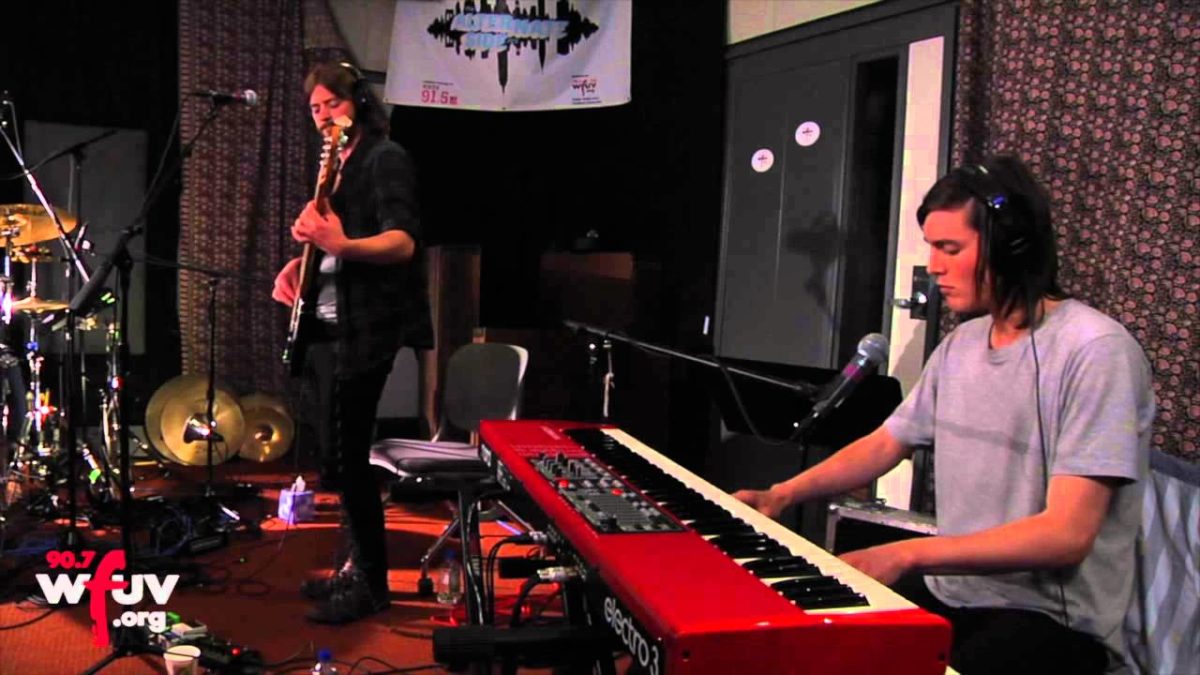 Jamie N Commons - "Rumble and Sway" (Live at WFUV)