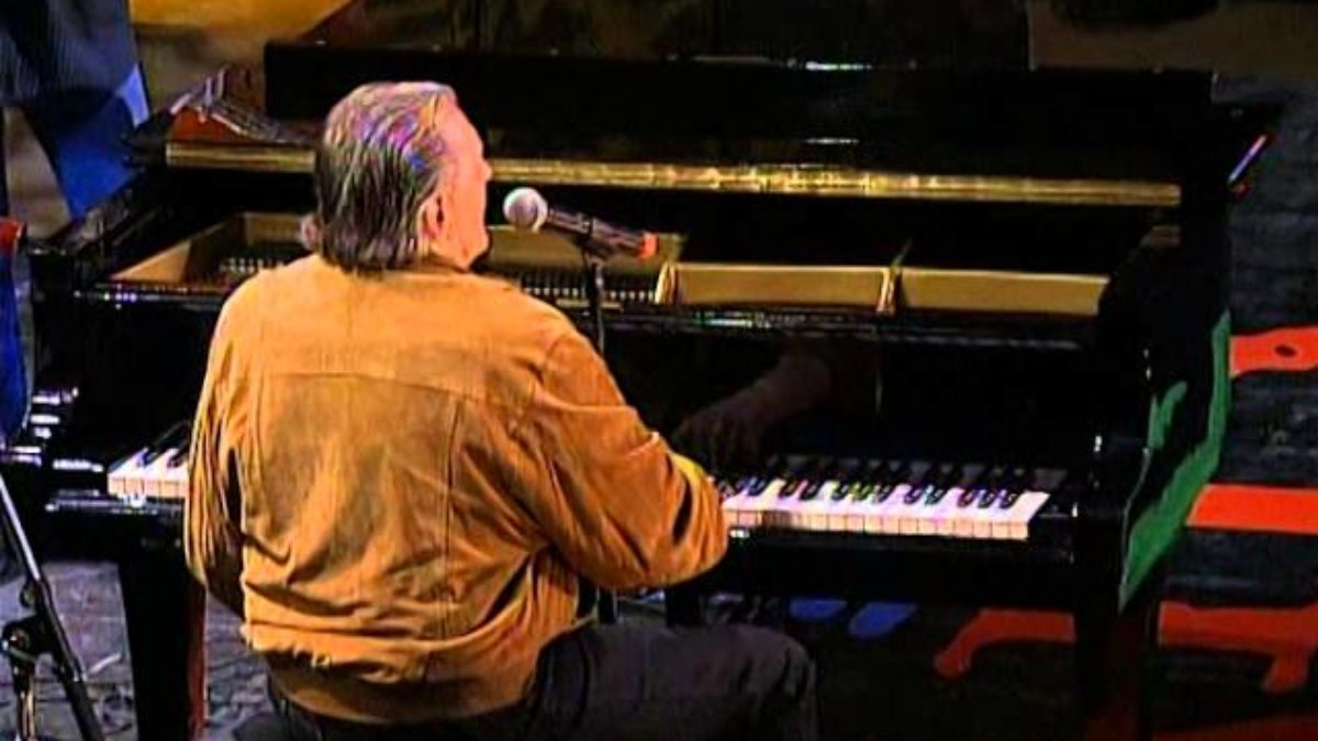 Jerry Lee Lewis - Whole Lotta Shakin' Goin' On (Live at Farm Aid 2004)