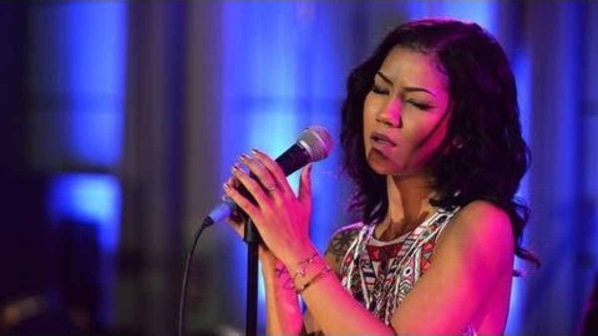 Jhené Aiko - The Worst (live at Future Festival)