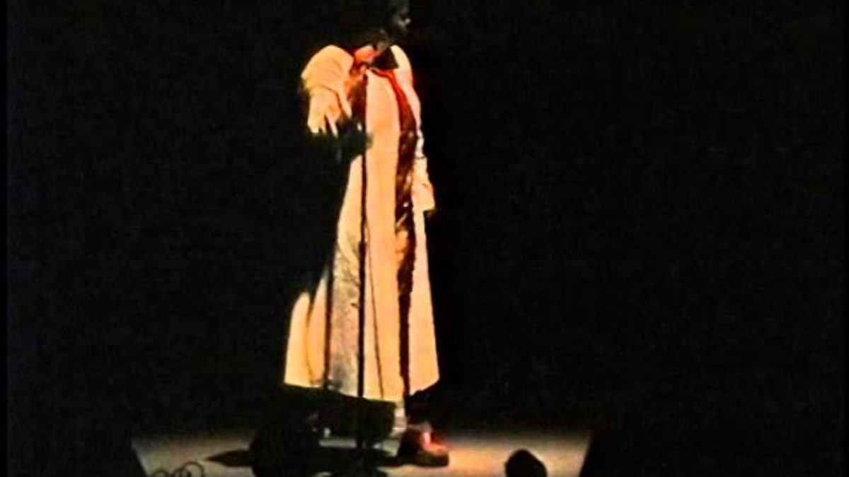Jill Scott - (First Union Center) Philadelphia,Pa 5.23.01