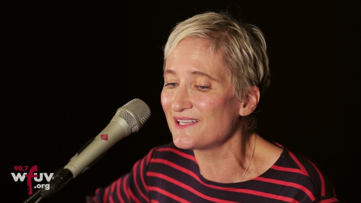 Jill Sobule - "Island of Lost Things" (Live at WFUV)