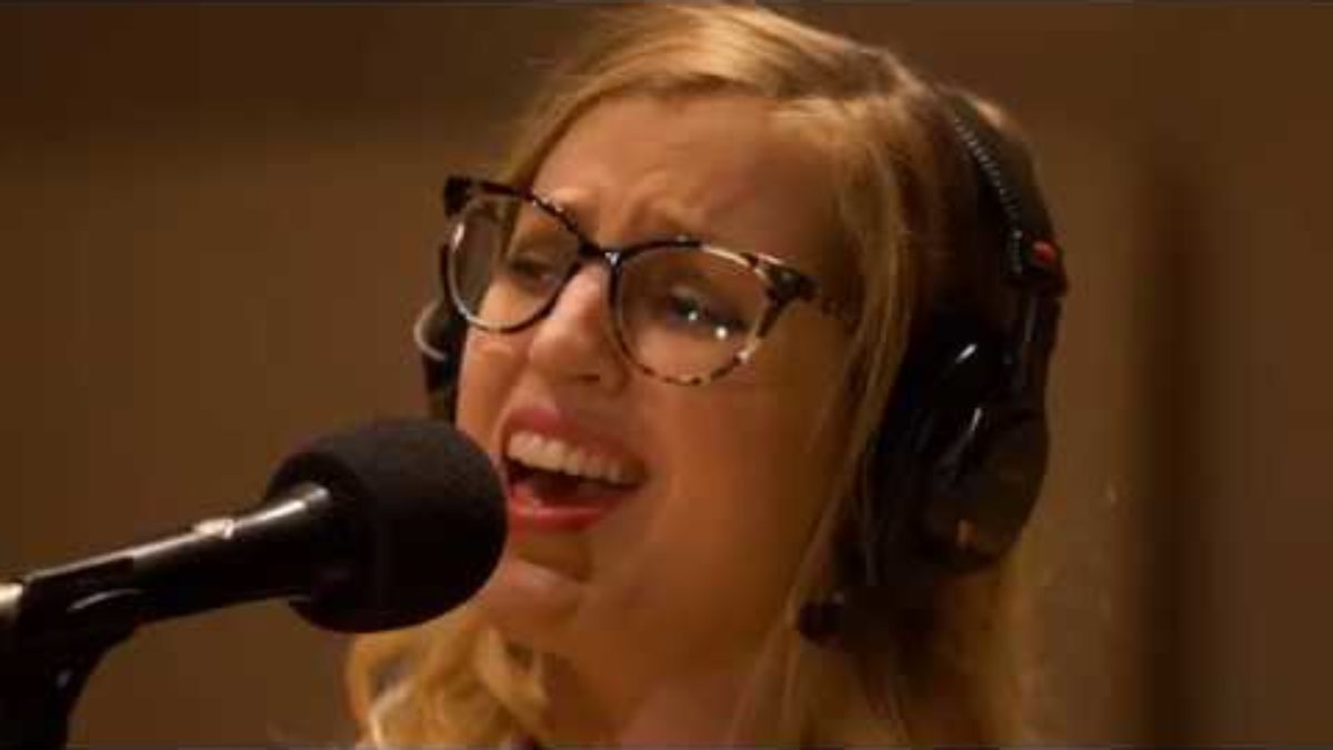 Jillian Rae - Inebriated (Live at The Current)