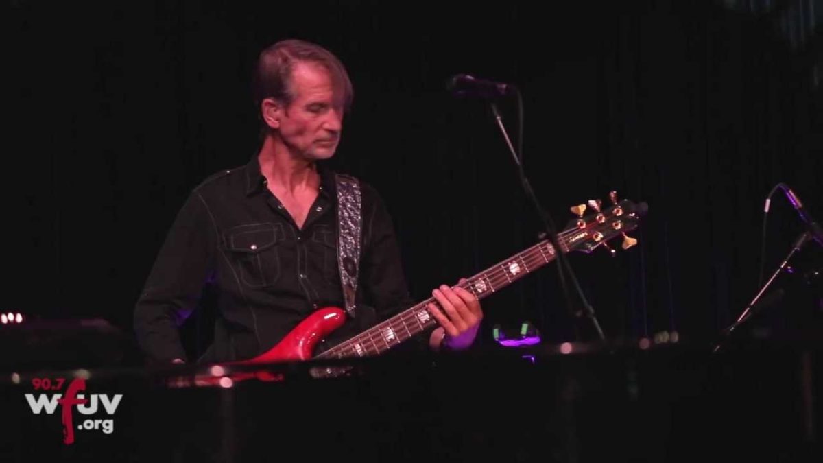 Joe Jackson - "On Your Radio" (FUV Live at The Cutting Room)
