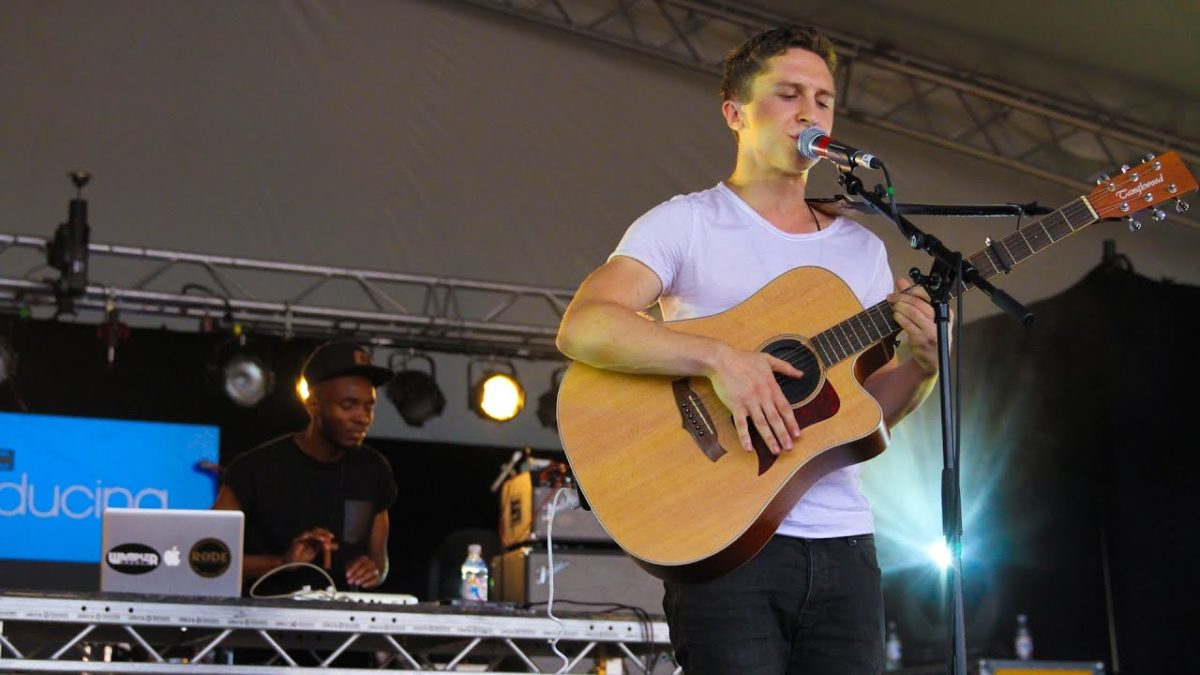 Joel Baker - Kiss In The Rain at Reading Festival 2013