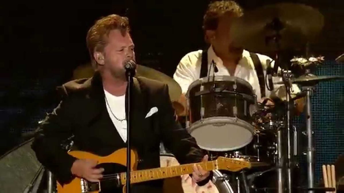 John Mellencamp - Small Town (Live at Farm Aid 30)