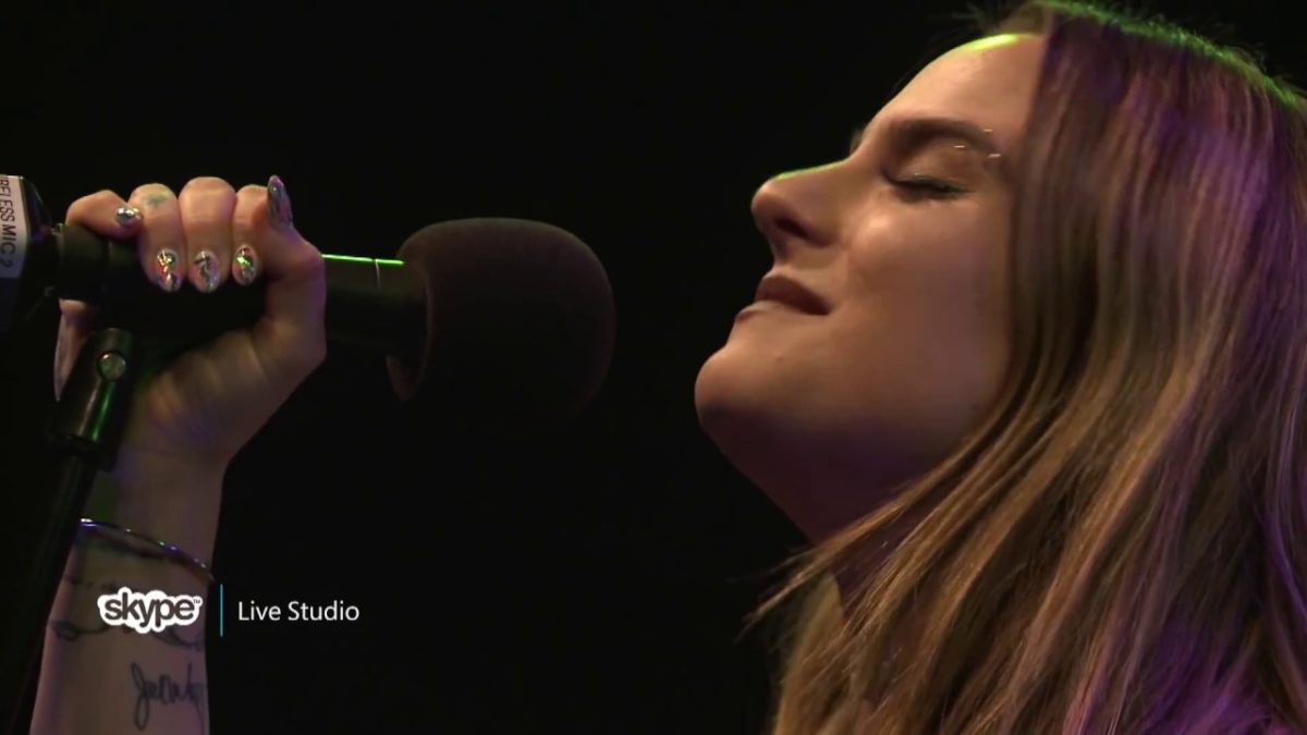 JoJo - No Apologies (LIVE 95.5)