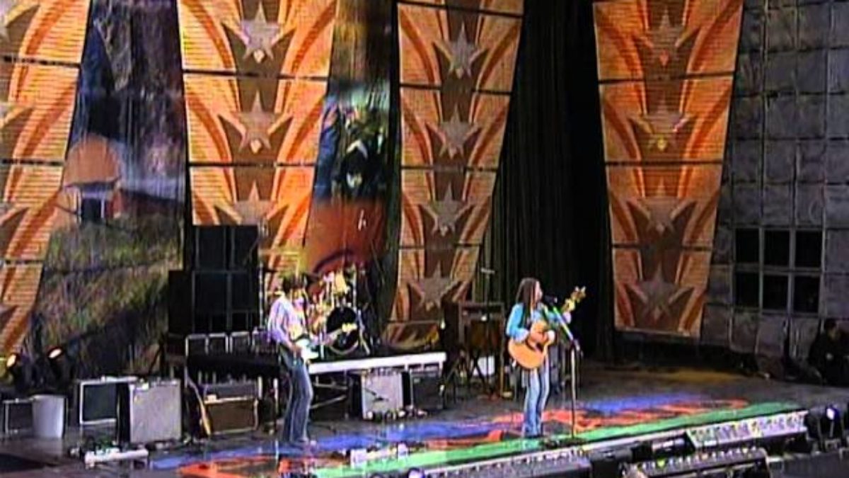 Kate Voegele - Changes (Live at Farm Aid 2004)