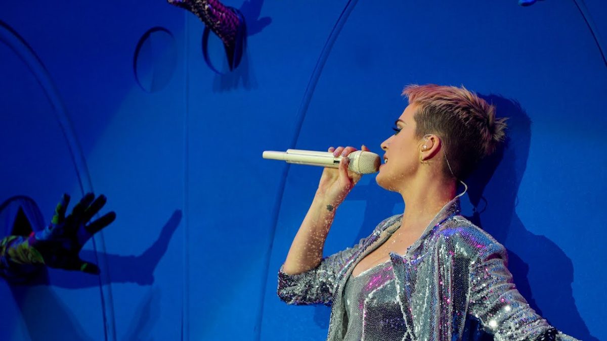 Katy Perry - Chained To The Rhythm (Radio 1's Big Weekend 2017)