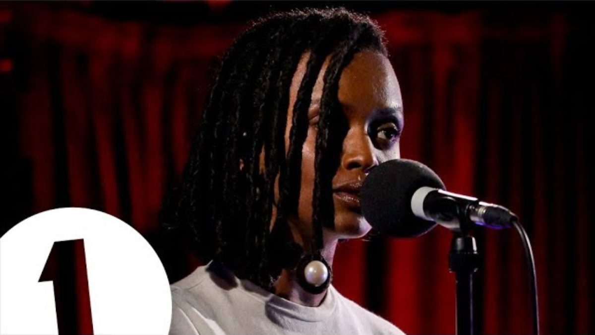 Kelela - Waitin - Radio 1's Piano Sessions