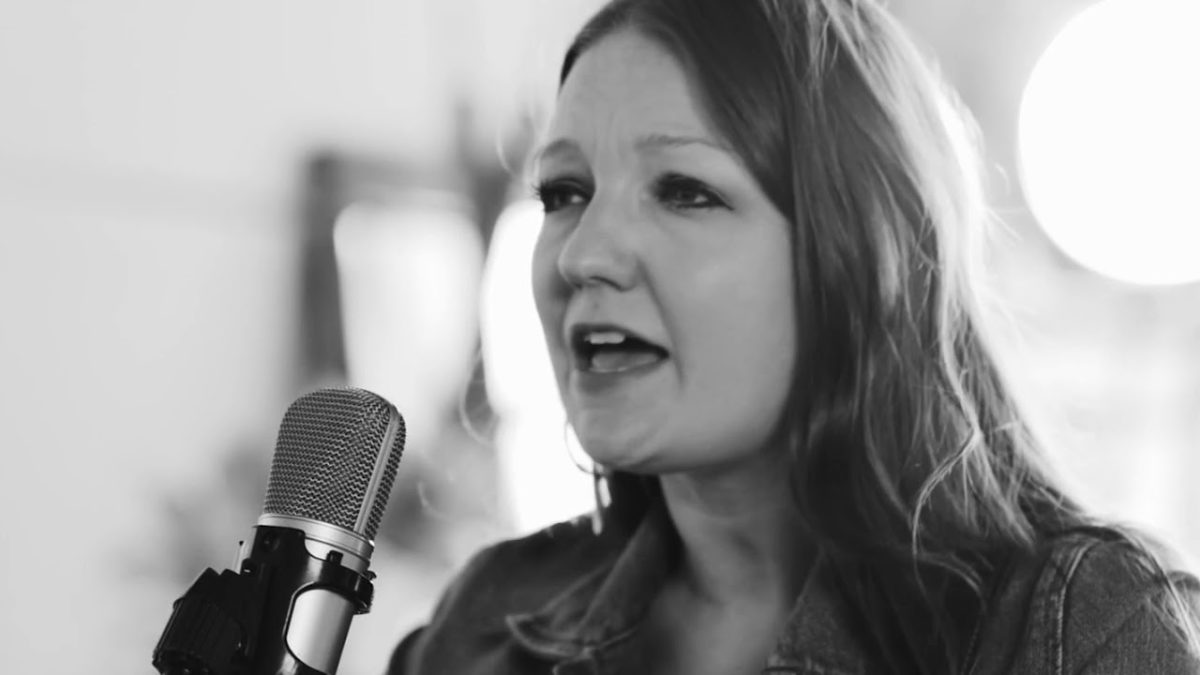 Kelsey Waldon - "Powderfinger" // The Bluegrass Situation