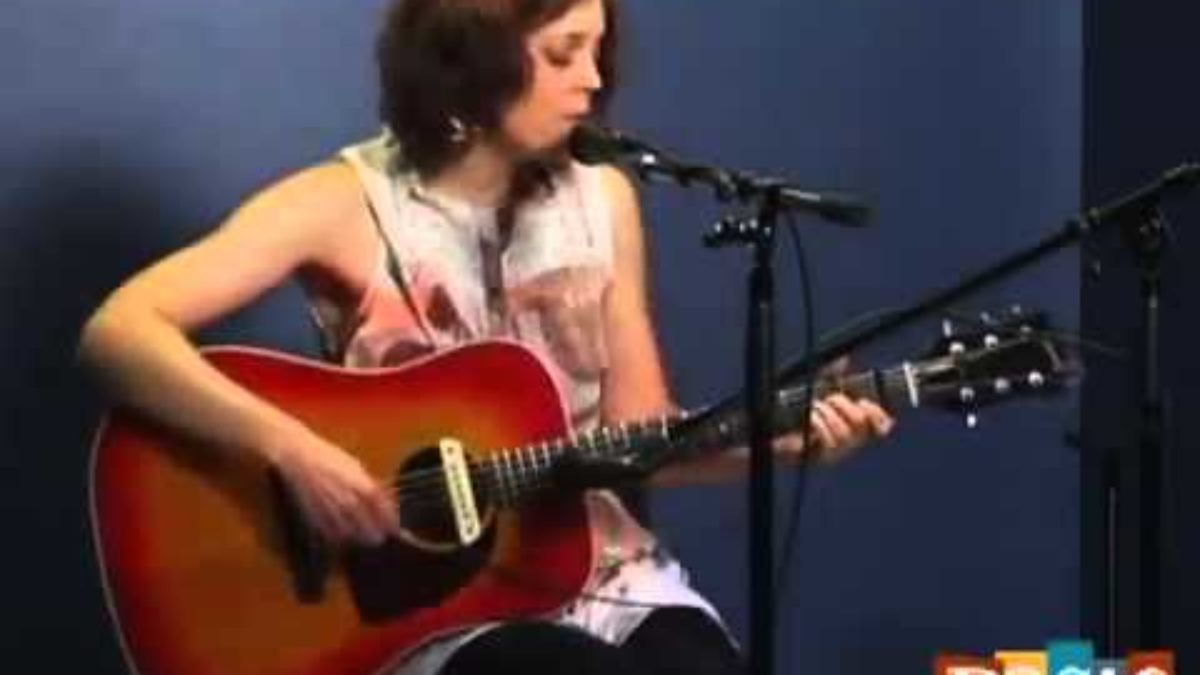 Kim Taylor - Full Concert - 01/06/10 - Paste Magazine Offices (OFFICIAL)