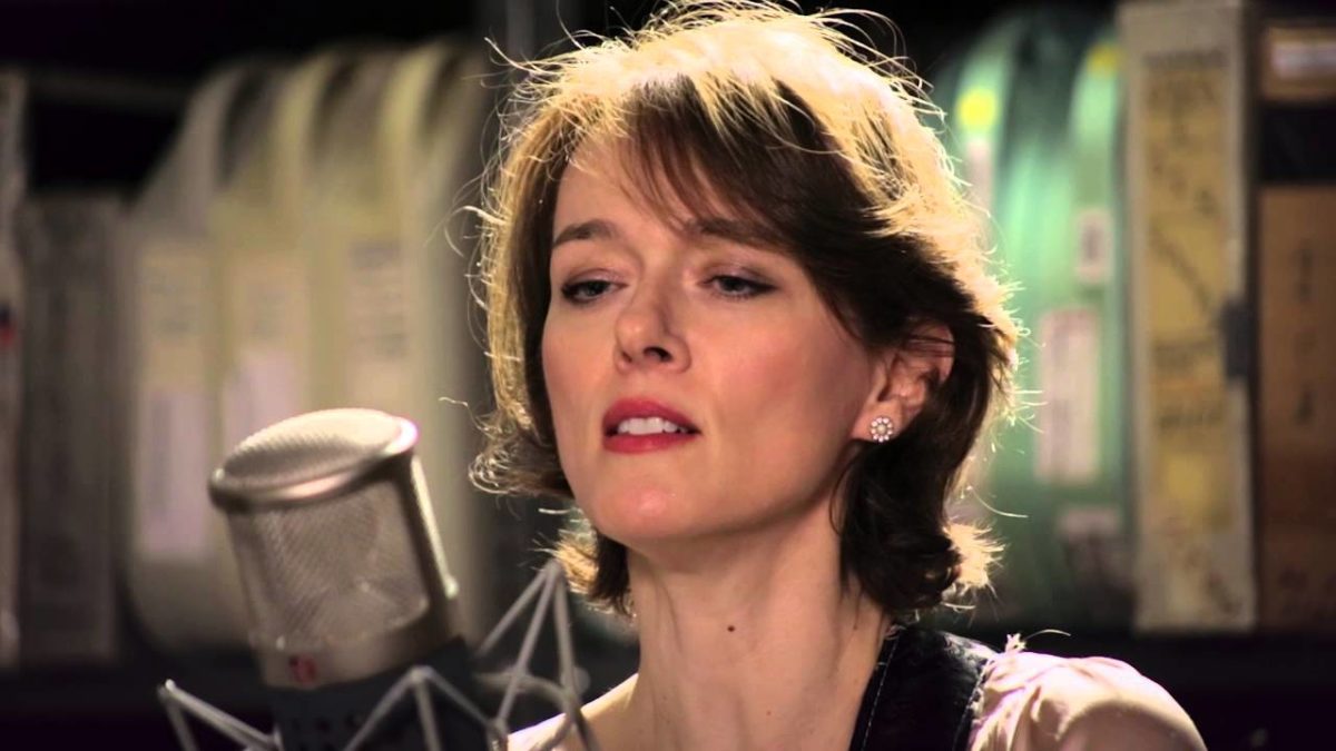 Laura Cantrell - Can't Tell A Soul - 11/24/2015 - Paste Studios, New York, NY