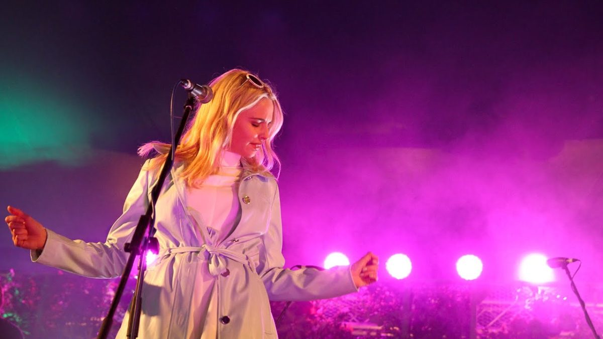 Laurel - Blue Blood (Radio 1's Big Weekend 2015)