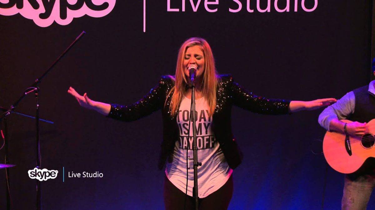 Lauren Alaina - I'm Doing Fine (98.7 THE BULL)