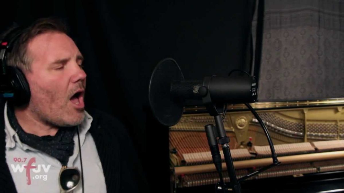 Leagues - "Spotlight" (Live at WFUV)