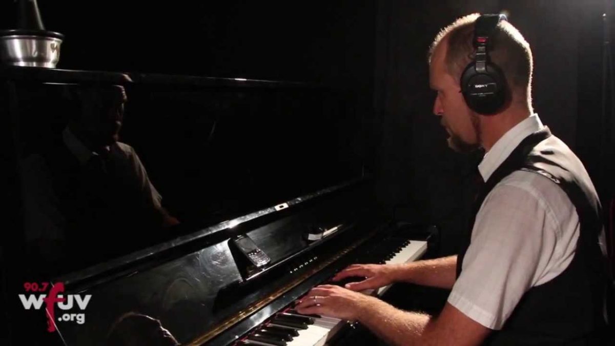 Leftover Cuties - "Clarity" (Live at WFUV)