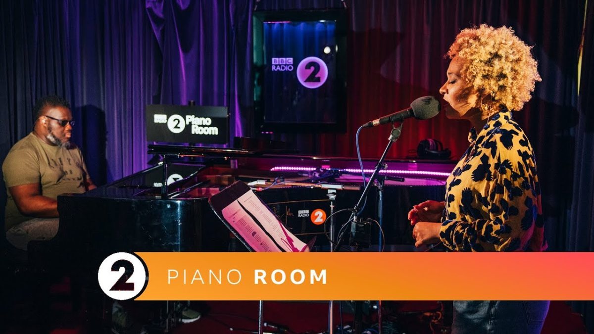 Emeli Sandé - My Love Is Your Love (Whitney Houston cover) Radio 2 Piano Room