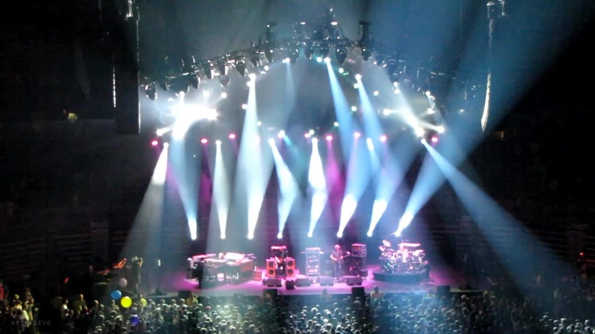 Light [HD] 2010-10-26 - Verizon Wireless Arena; Manchester, NH