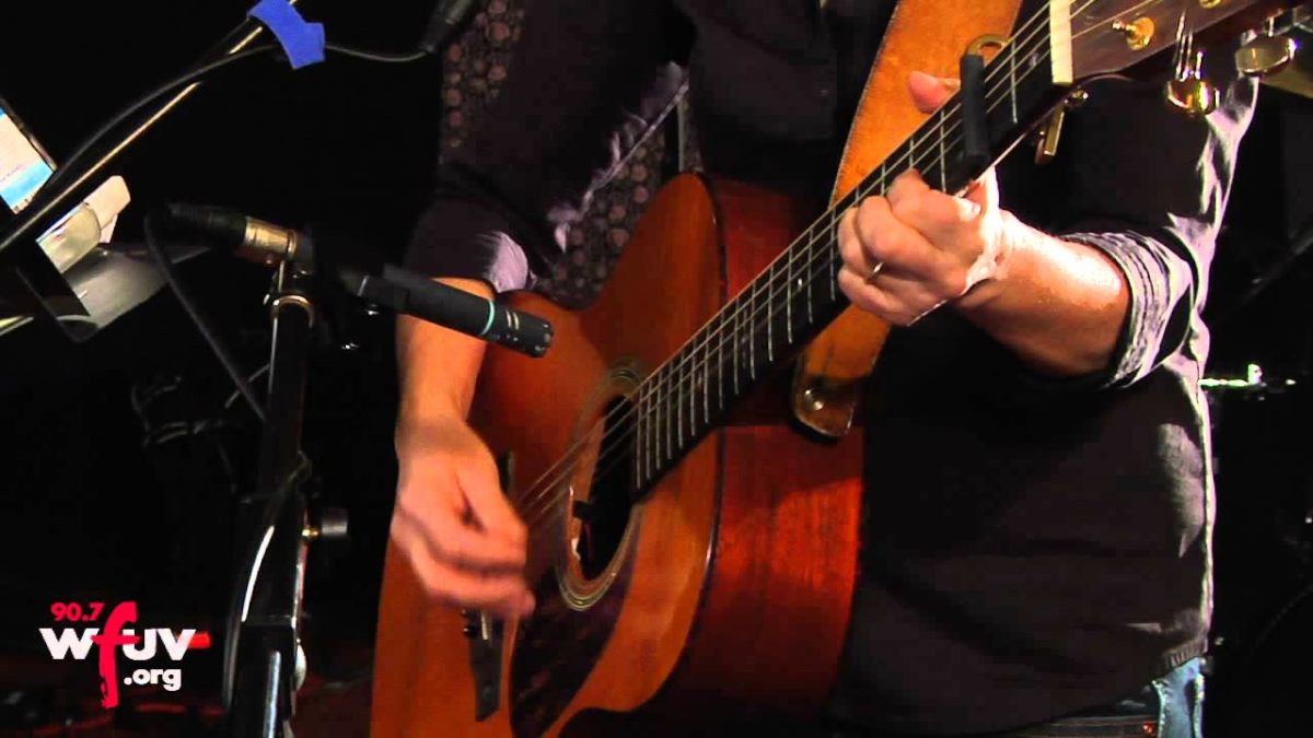 Lucy Kaplansky - "Scavenger" (Live at WFUV)