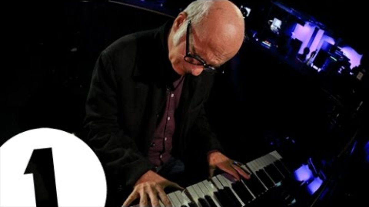 Ludovico Einaudi - Night - Radio 1's Piano Sessions
