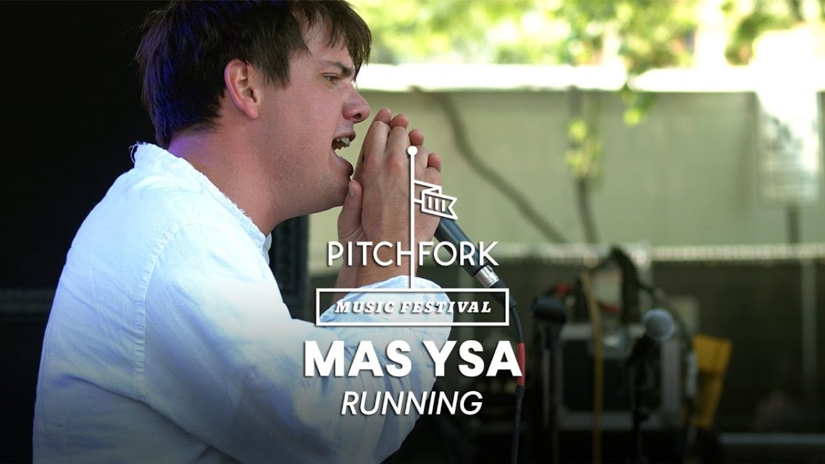 Mas Ysa performs "Running" - Pitchfork Music Festival 2014