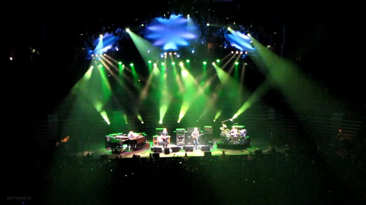 Mellow Mood [HD] 2010-10-26 - Verizon Wireless Arena; Manchester, NH