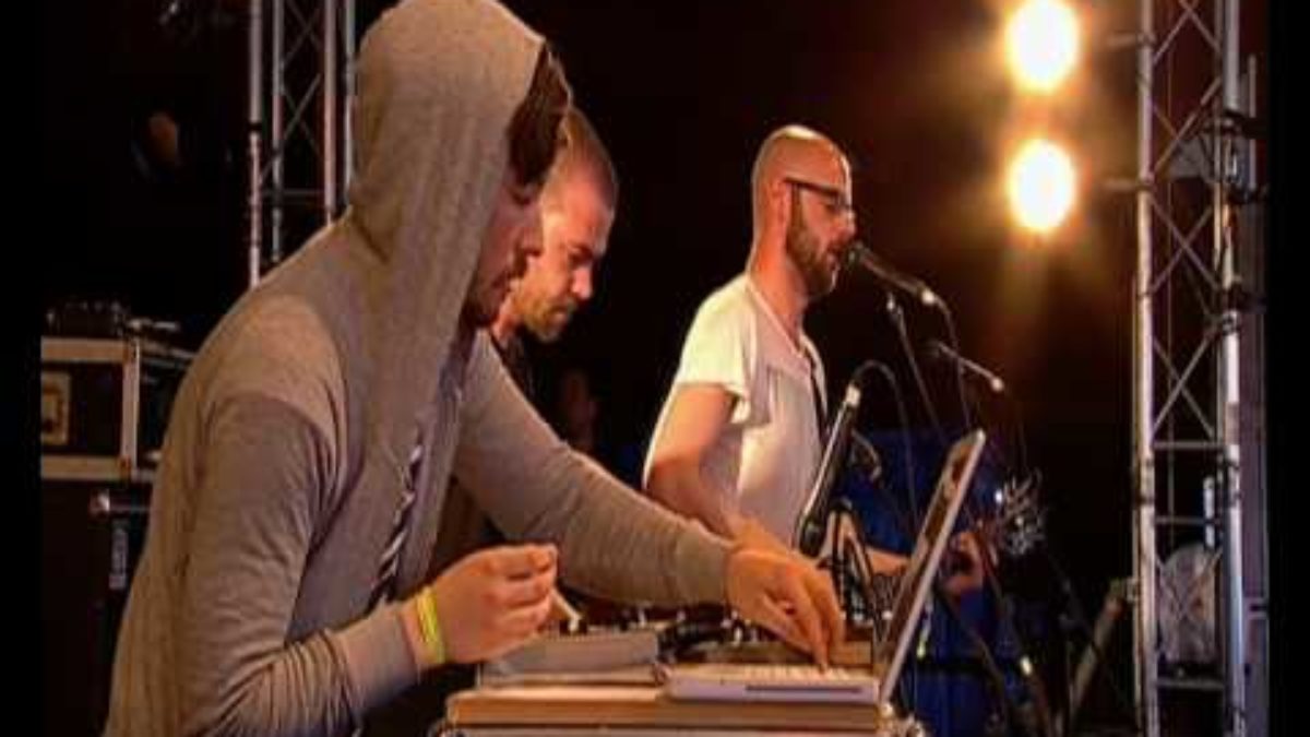 Meursault - What You Don't Have (BBC Introducing stage at Glastonbury 2010)