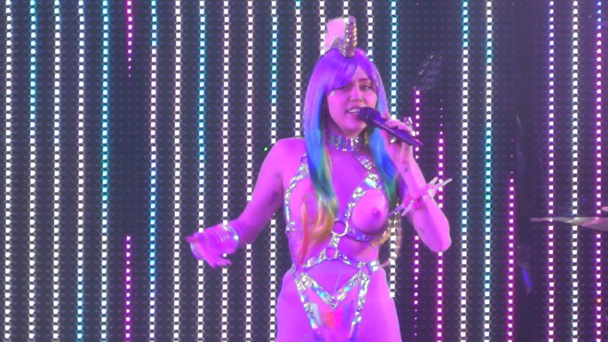 Miey Cyrus & Her Dead Petz - Karen Don't Be Sad (Philadelphia,Pa) 12.5.15