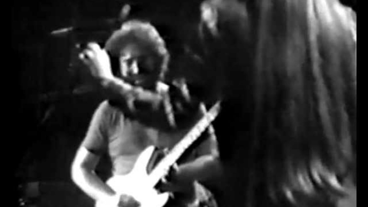 Mississippi Half Step - Grateful Dead - 4-26-1977 Passaic, NJ set2-02