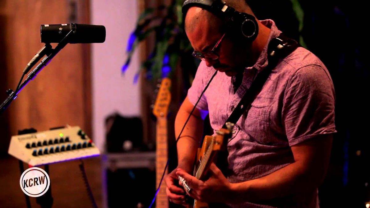 Morcheeba performing "Release Me Now" Live at the Village on KCRW