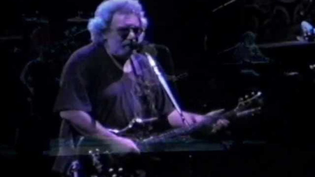 Morning Dew (2 cam) - Grateful Dead - 9-16-1990 Madison Sq. Garden, NY set2-11