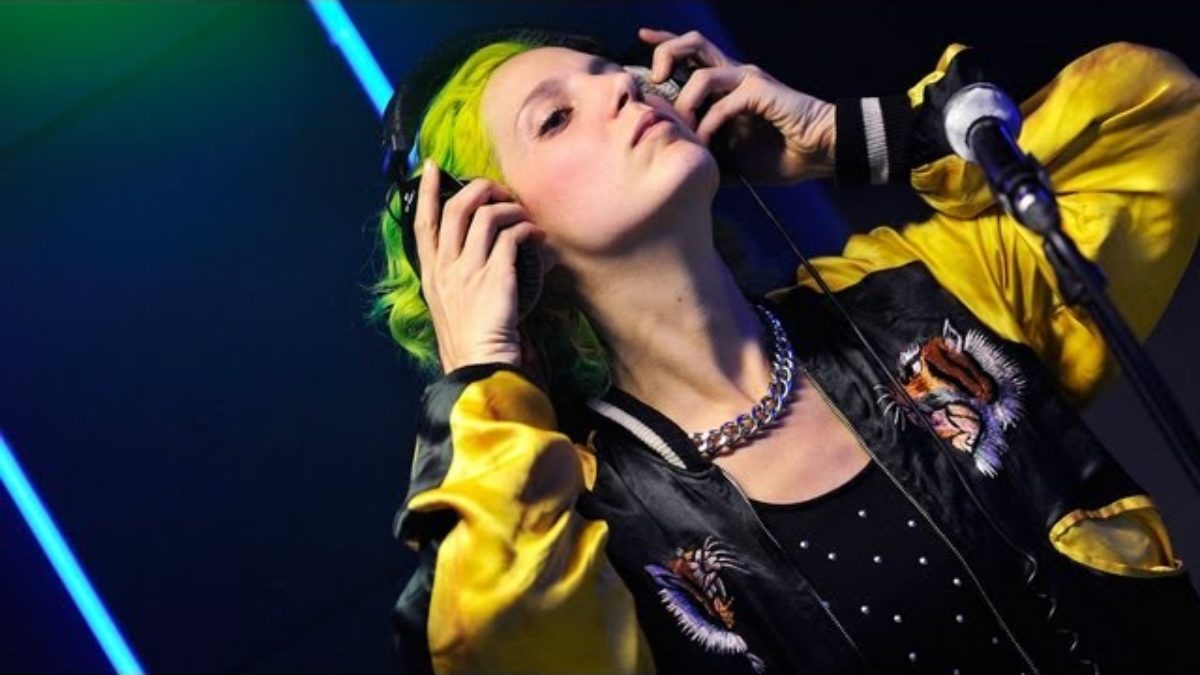MS MR - Do I Wanna Know? in the Live Lounge Late