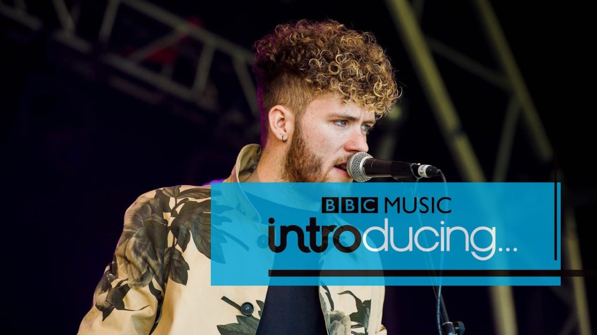 Mullally - She Don't Know Me (Radio 1's Big Weekend 2017)