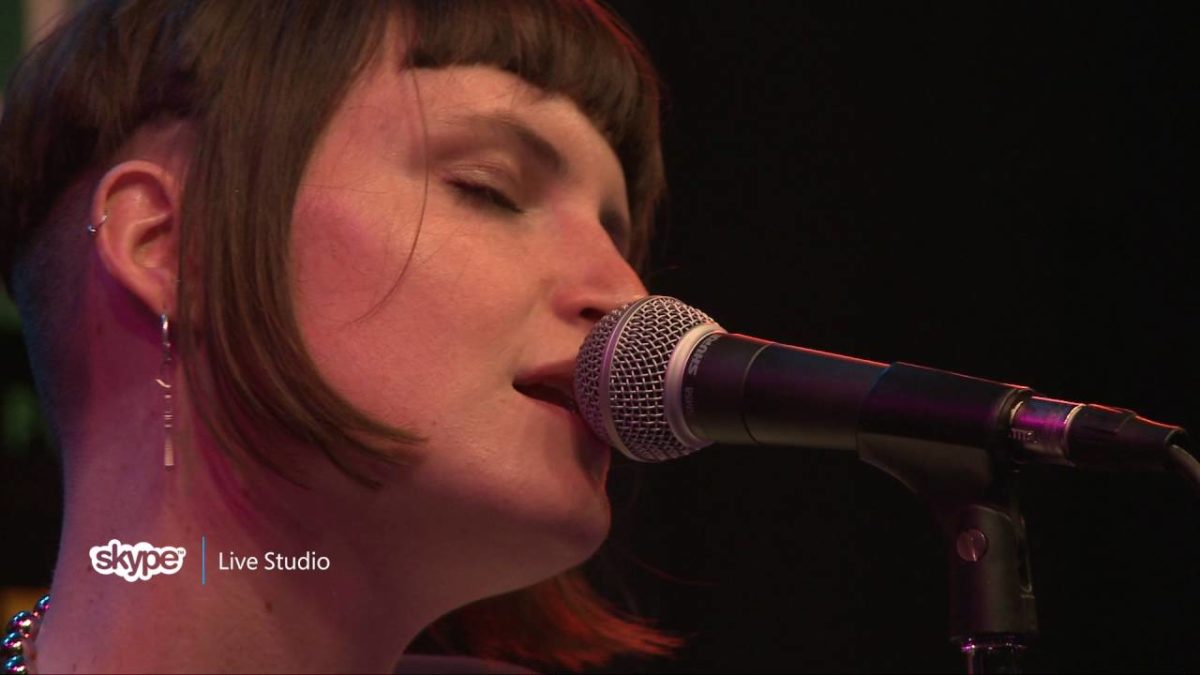 MUNA - Winterbreak (101.9 KINK)